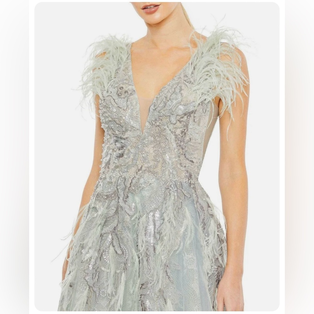 💜MAC DUGGAL SEQUINED FLUTTER CAP SLEEVE CUT OUT A LINE GOWN  #20259 - Picture 3 of 9